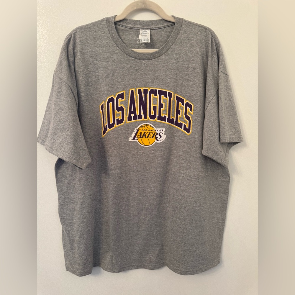 NBA Gray Crewneck T-Shirt‎